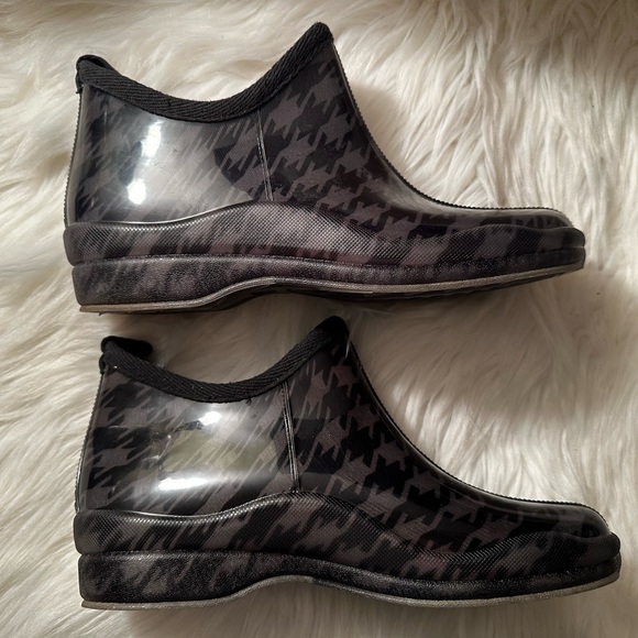 Capelli Houndstooth Print Waterproof Rain Slip On Shoes Heavy Tread - Picture 3 of 4